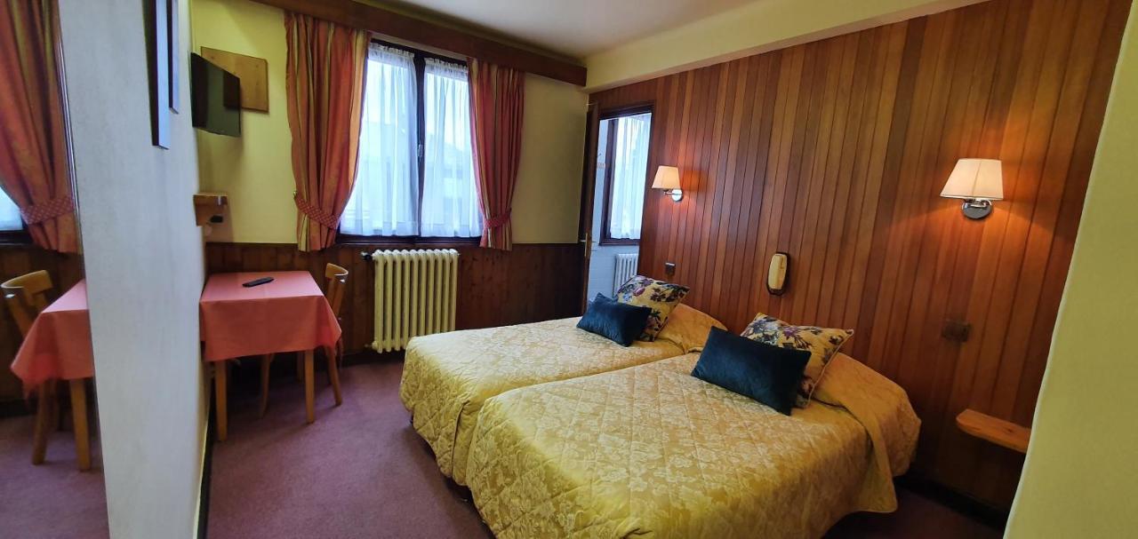 Alp-Hotel Megève Esterno foto